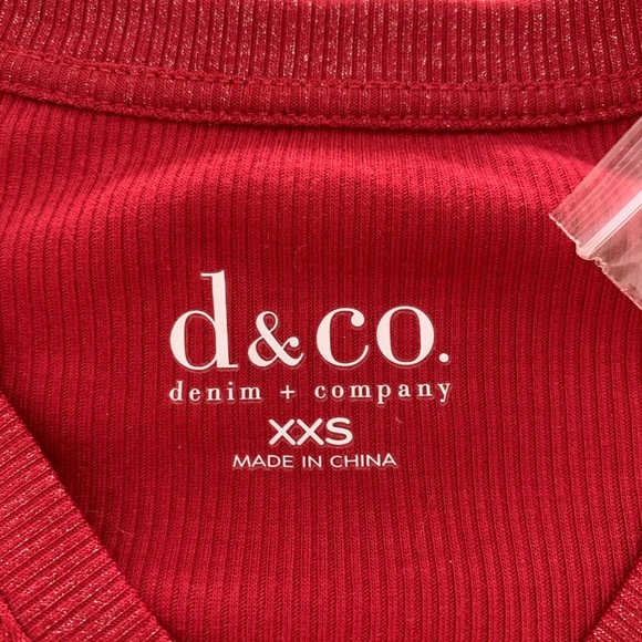 Denim & Company Red Metallic Top Size XXS New Never Worn - Picture 2 of 6